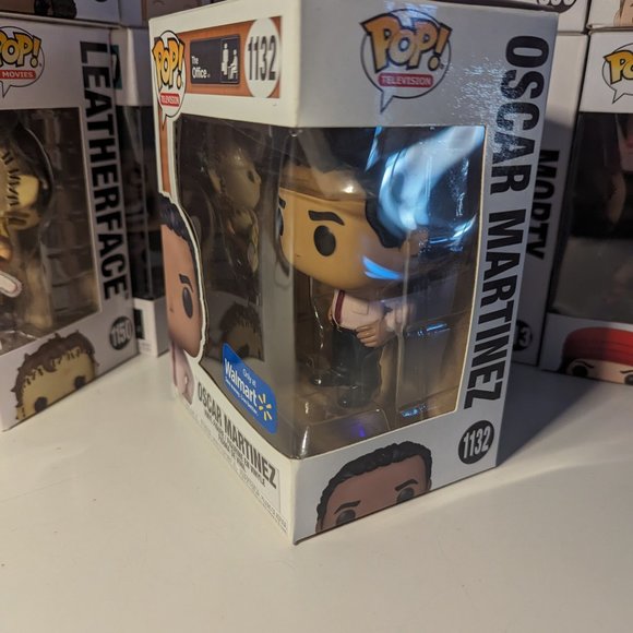 Funko Pop! Oscar Martinez Walmart Television The Office 1132 - Picture 2 of 3